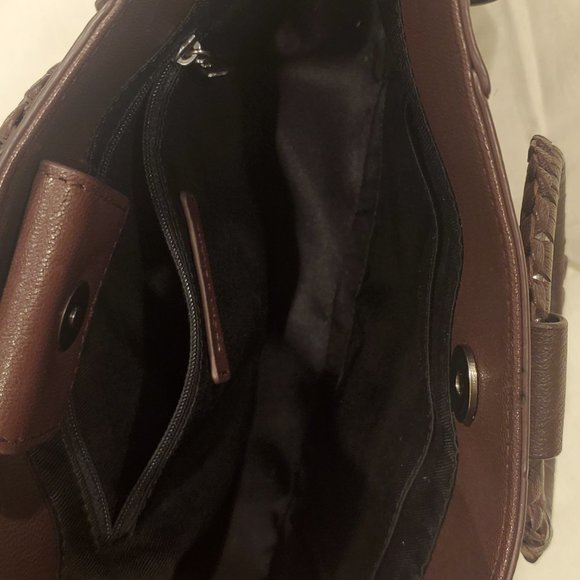 Lacky Brand Burgundy Crossbody Handbag With Beatiful Handles And Strap. - Picture 2 of 8